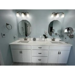 Decor Wonderland Diamond Bathroom Mirror -Laural Home Shop 5c81e36a0317b14d 0098 w800 h800 b0 p0